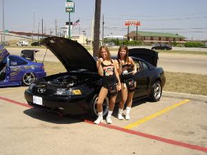 Stang with Hooters girls.jpg
